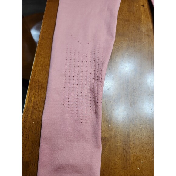 gymshark leggings, unknown style & size - Picture 8 of 12